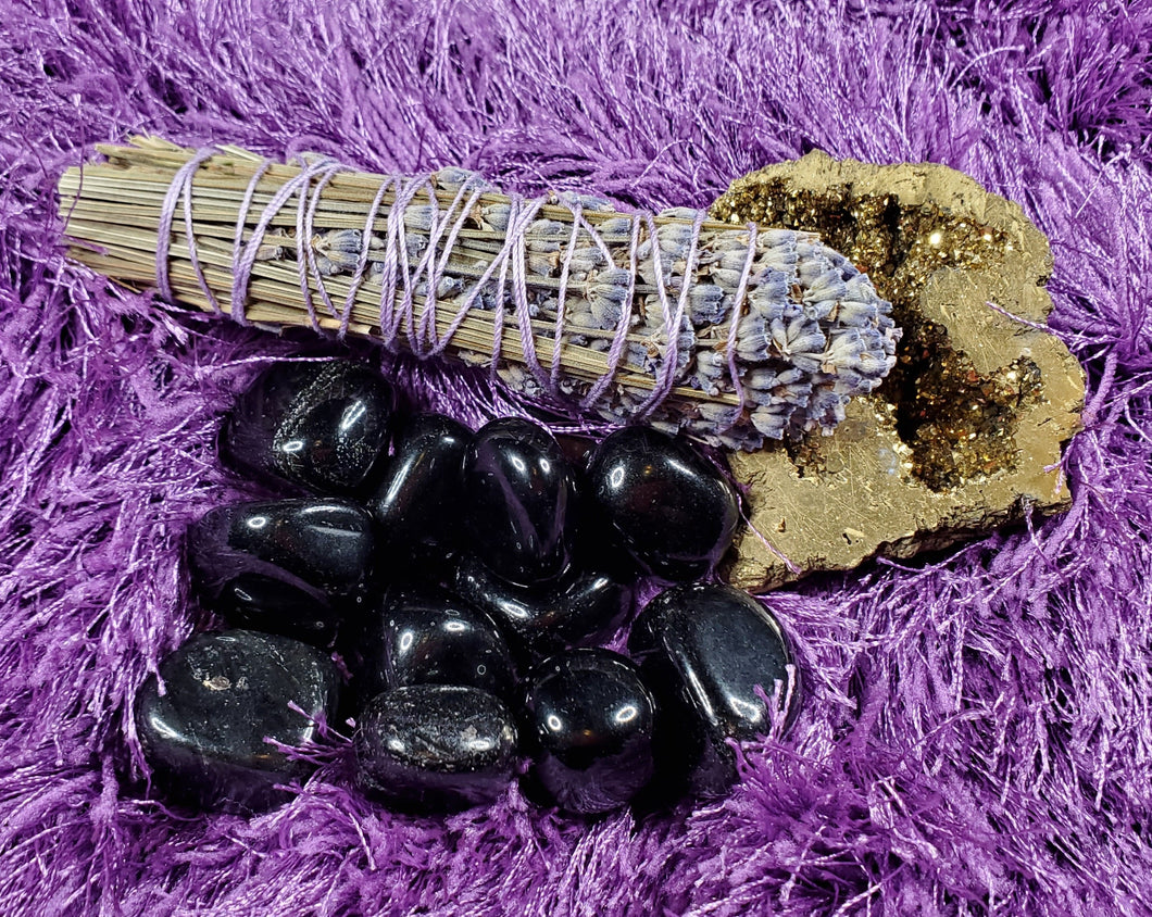 Black Obsidian Crystals - Aura Boutiqk